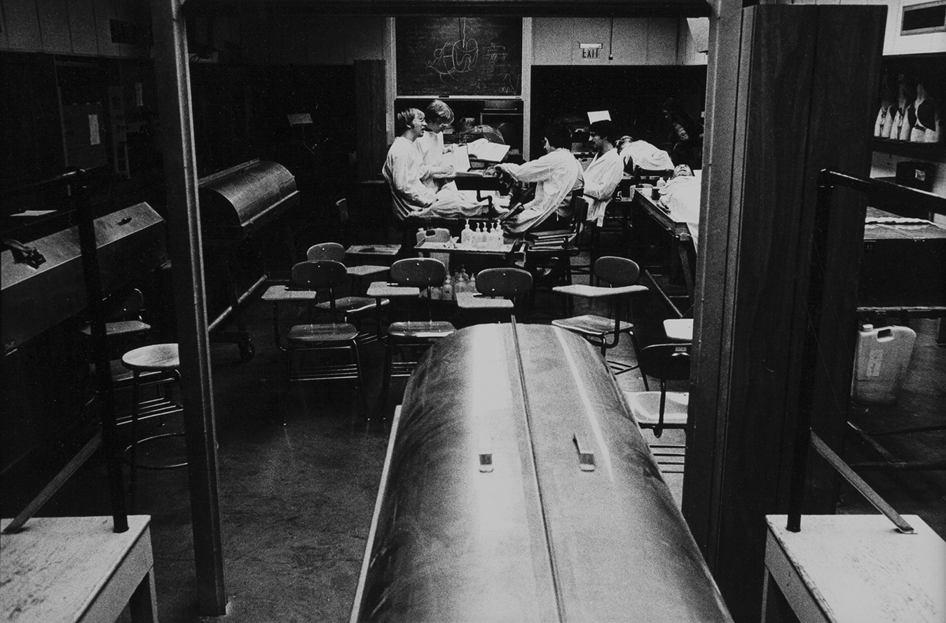 Tony_Ward_Photography_early_work_documentary_Anatomy_Lesson_medical_college_Temple's_Kresge_Science_Center_dead_male_lab_class