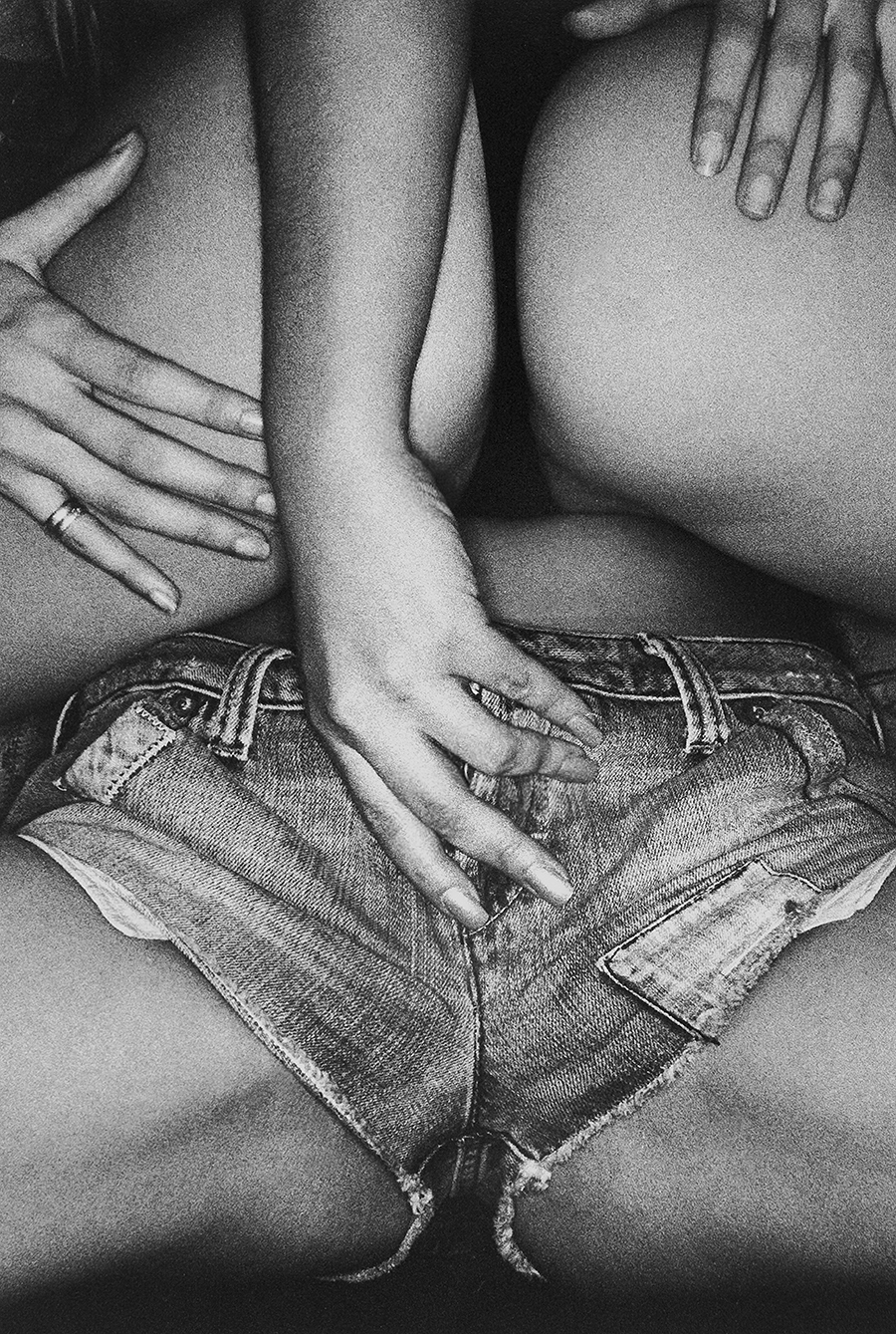Tony_Ward_fashion_photography_test_shoot_booty_jeans_shorts_lesbian_desire