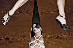 Tony_Ward_erotic_fetish_fashion_photoraphy_Blend_magazine_Amsterdam_bondage_art_shirburu_body_airbrush_painting_clockwork_orange