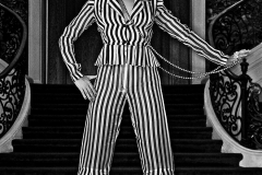 Tony_Ward_fashion_photography_German_Cosmospolitan_stripes_black_white_hats_elegant_interiors_mannequins