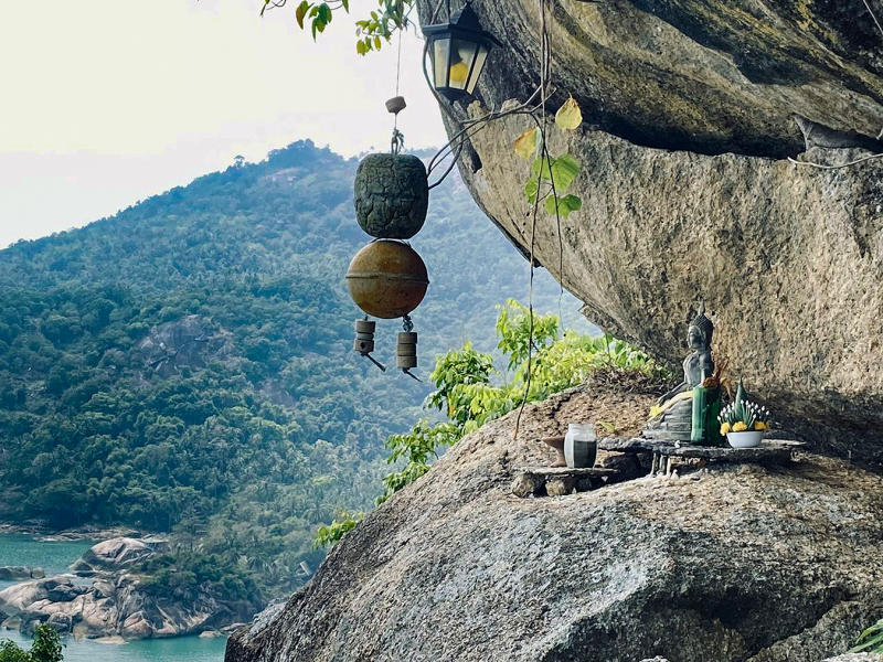 meditation_place_mountainside_Thailand