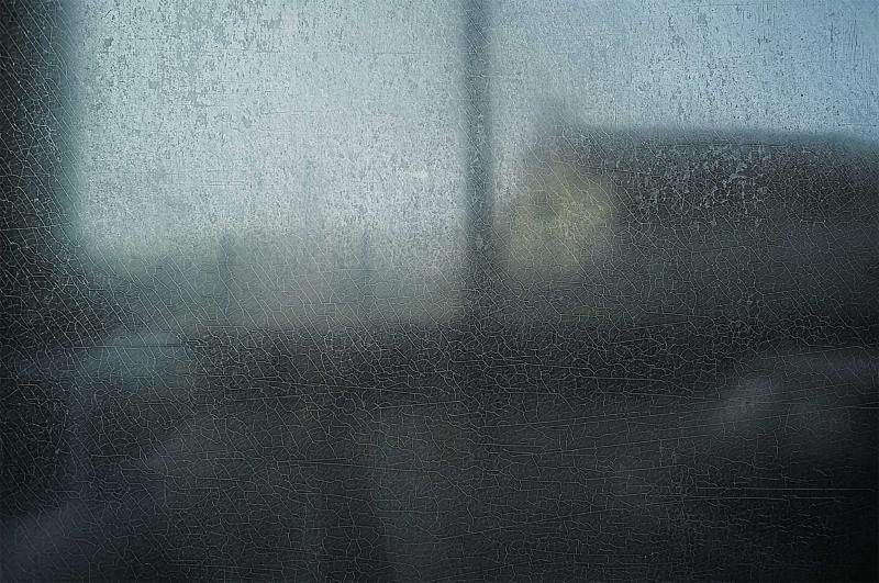 Neal_Slavin_cracked_glass_Portugal-min