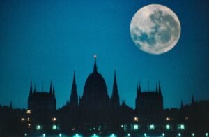 Picture of the parliament building Budapest
